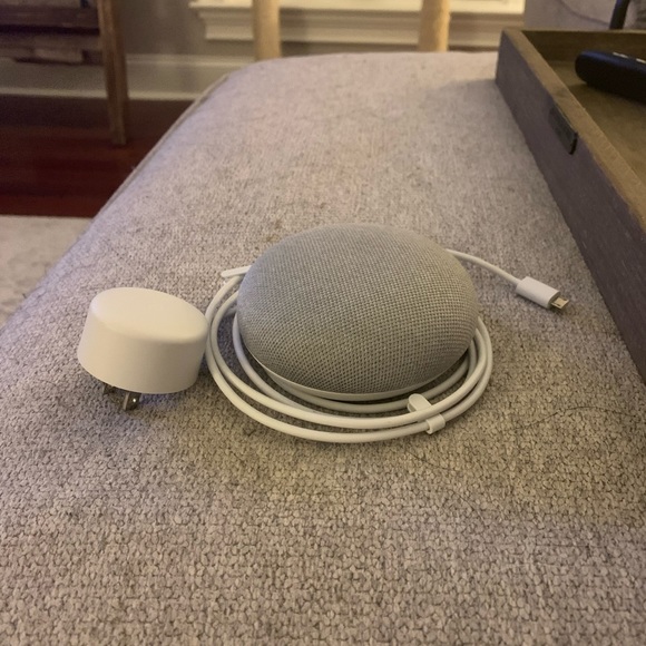 Google Home Mini - Picture 4 of 4